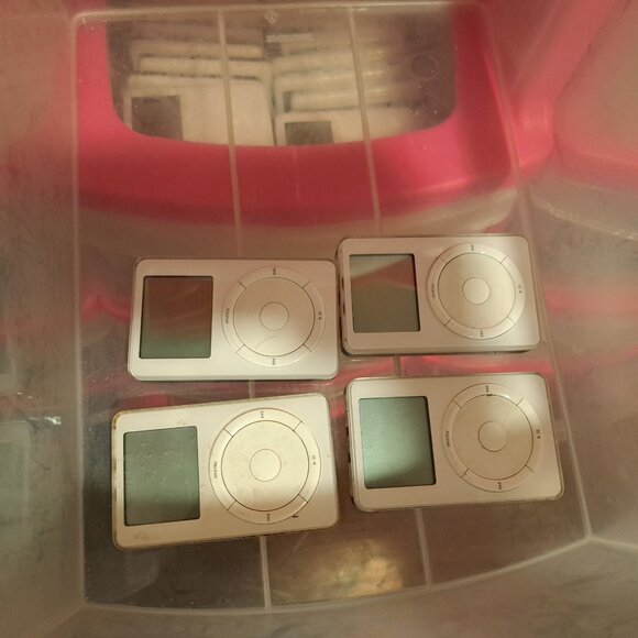 1X Apple Ipod Mini 1st or 2nd Generation With Accessories MP3 Music Player - Picture 16 of 16